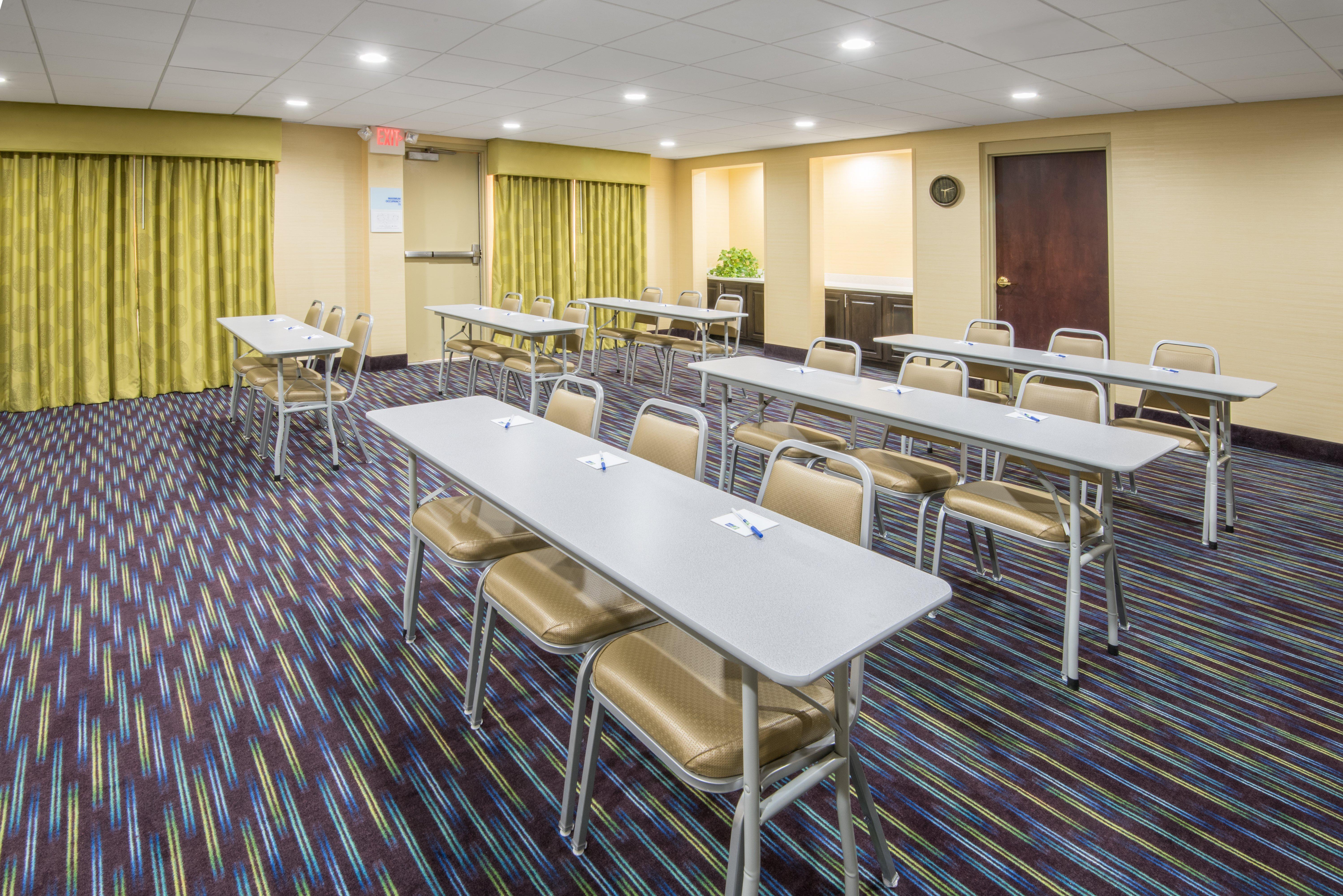 Holiday Inn Express Hotel & Suites Ashland By Ihg Exterior foto