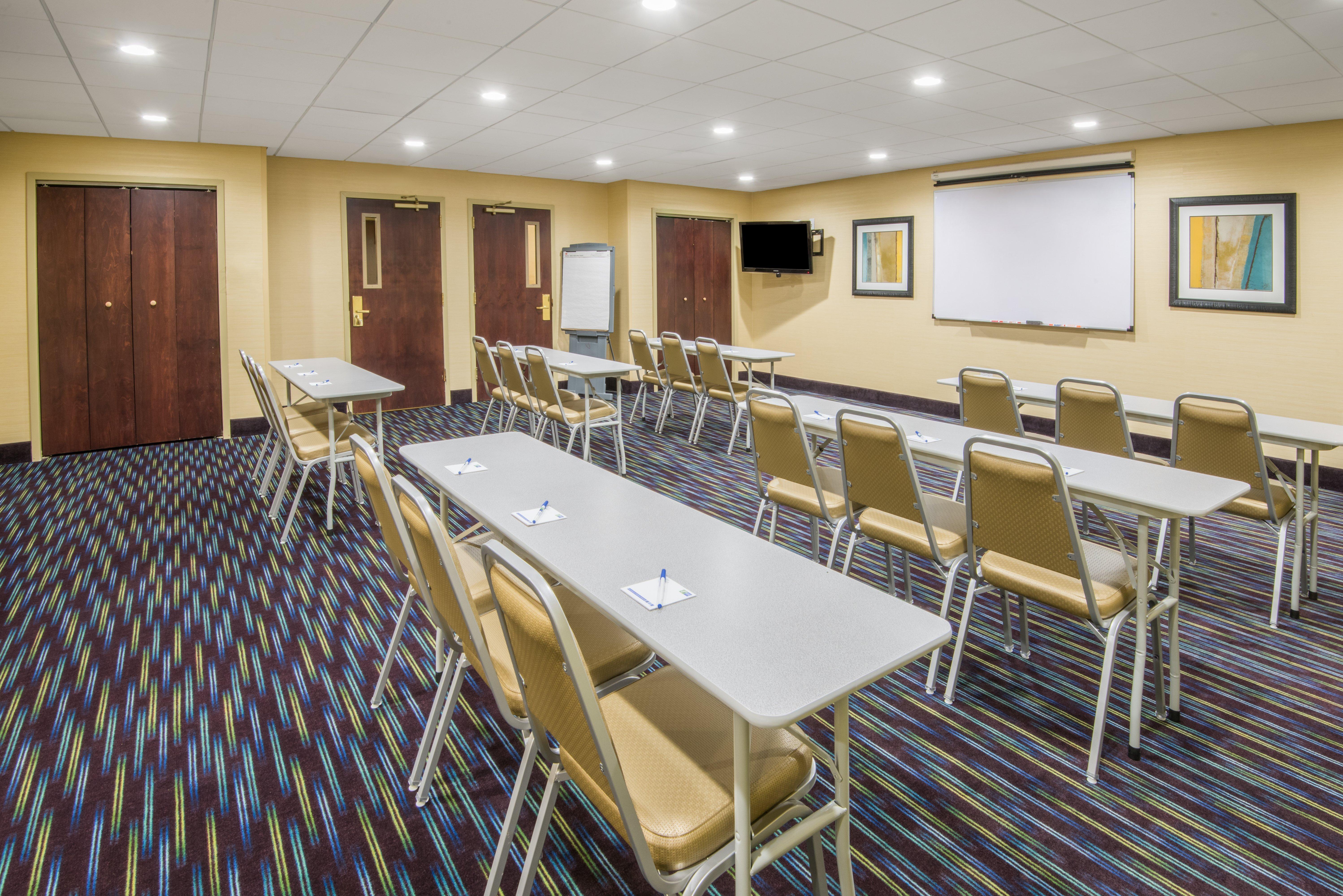 Holiday Inn Express Hotel & Suites Ashland By Ihg Exterior foto